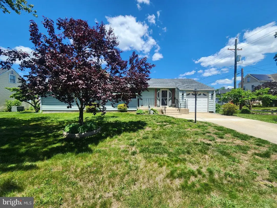 45 E 5th St E, Florence, NJ 08518 - #1
