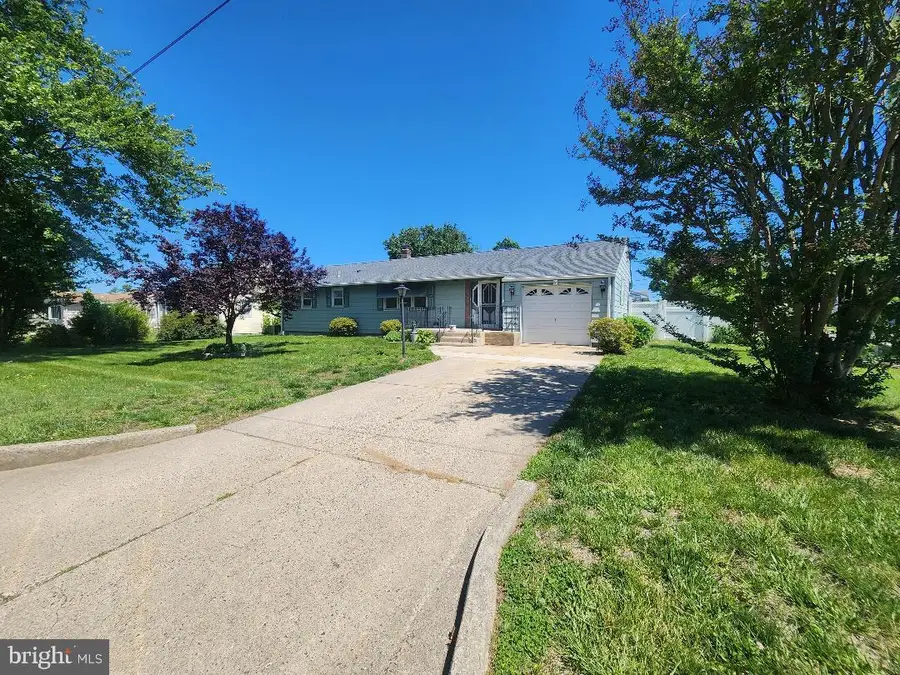 45 E 5th St E, Florence, NJ 08518 - #3