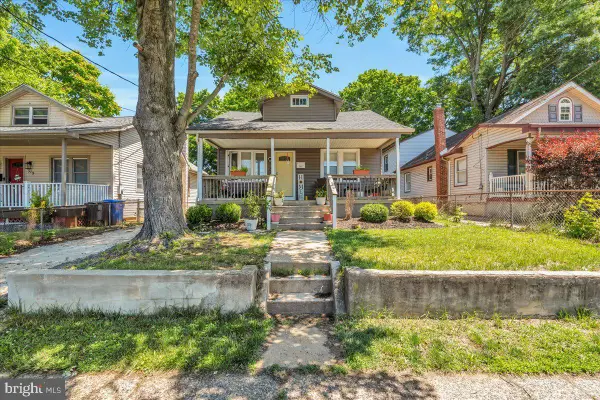 315 N Forklanding Rd, MAPLE SHADE, NJ 08052