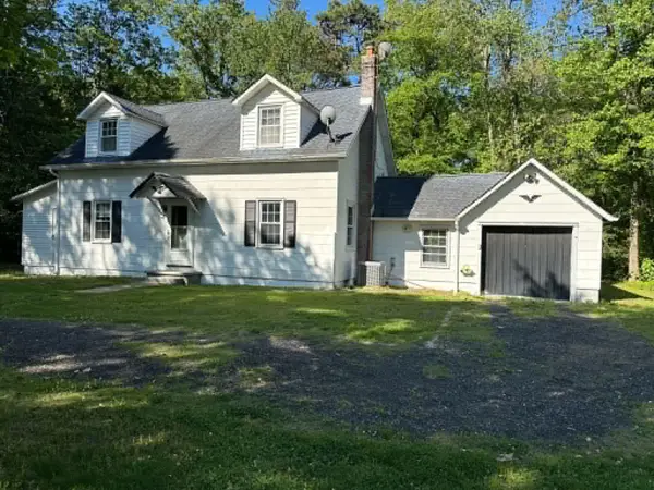 317 Magnolia Rd, PEMBERTON, NJ 08068