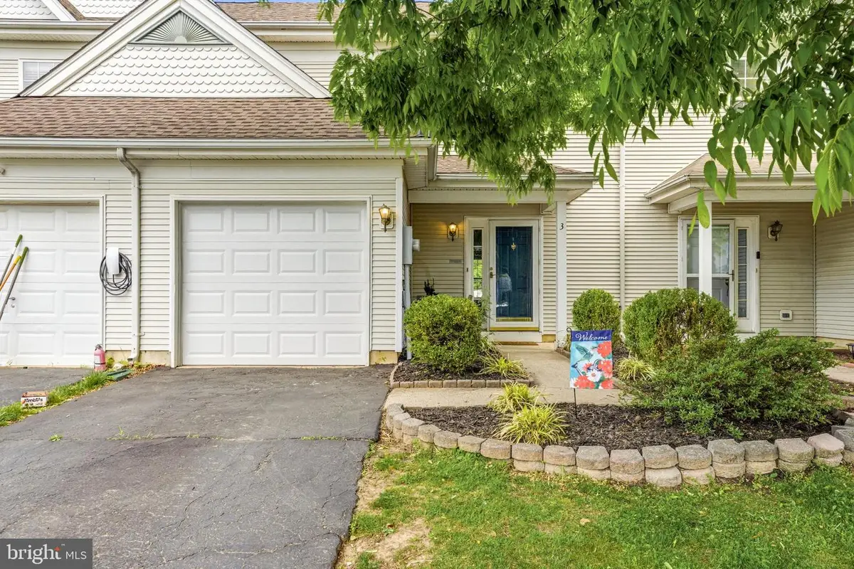 3 Tattersall Dr, Burlington, NJ 08016 - #1