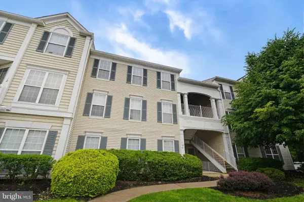 68 Foxglove Dr, DELRAN, NJ 08075