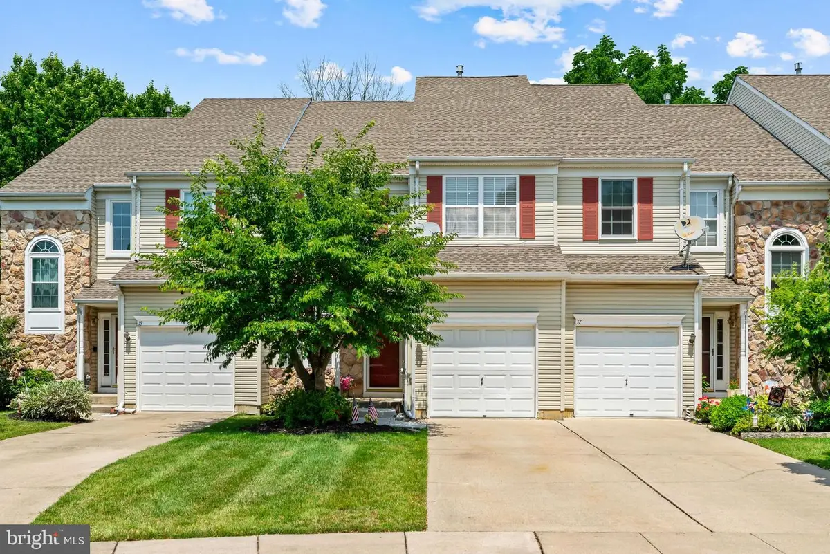 16 Oxford Ct, Bordentown, NJ 08505 - #1