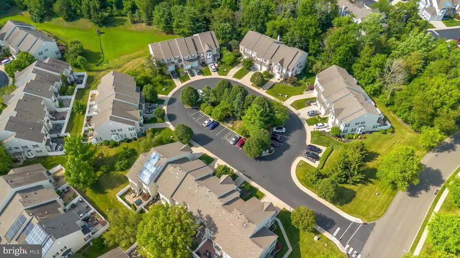 16 Oxford Ct, Bordentown, NJ 08505 - #2