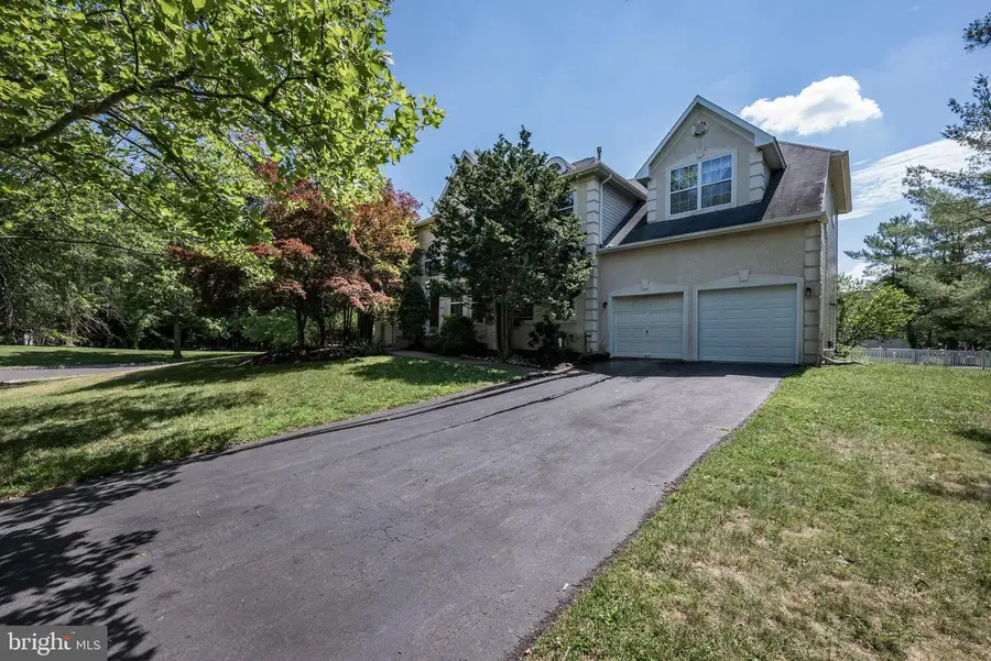 1 Mallard Dr, Mount Laurel, NJ 08054 - #2