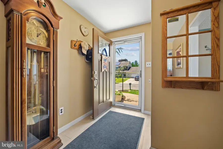 204 Dickens Dr, Delran, NJ 08075 - #2