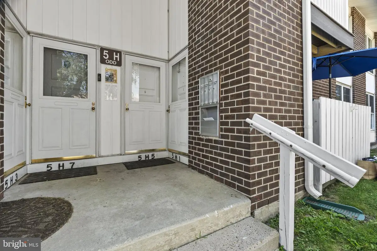 275 Green St #5h1, Beverly, NJ 08010 - #1