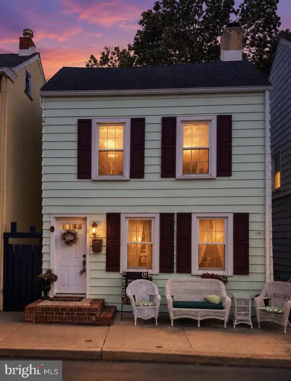 18 Miles Ave, BORDENTOWN, NJ 08505