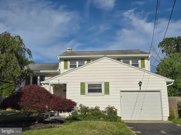 9 Thorntown Ln, BORDENTOWN, NJ 08505