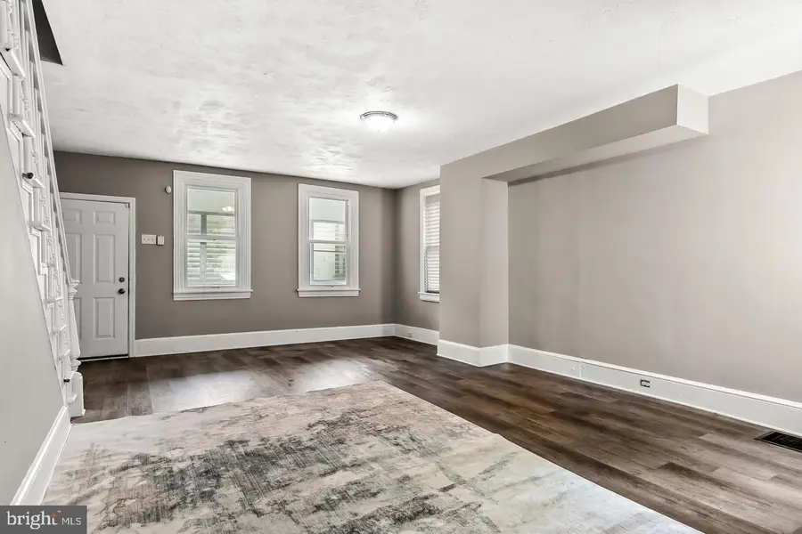 307 Broad St, Beverly, NJ 08010 - #3