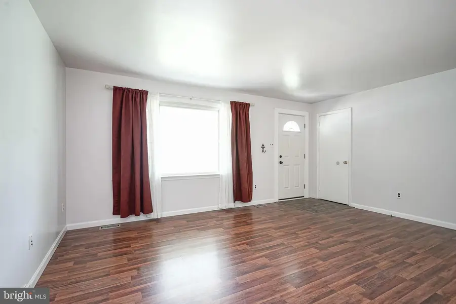 101 Greenbriar Rd, Delran, NJ 08075 - #3
