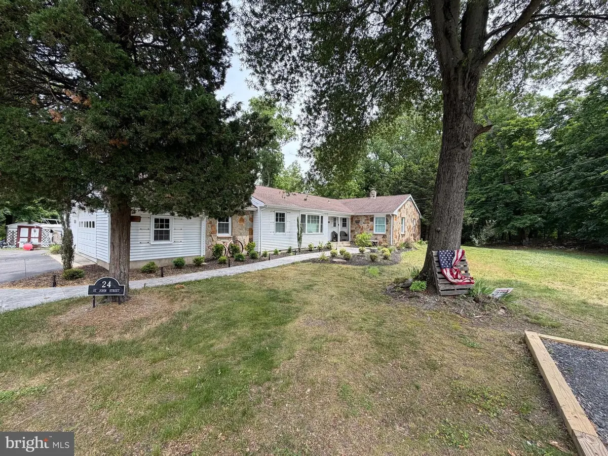 24 Saint John St, Pemberton, NJ 08068 - #1