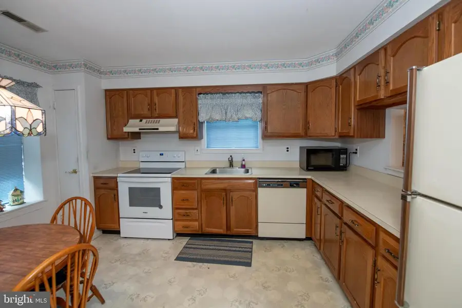 84 Bastian Dr, Mount Laurel, NJ 08054 - #3