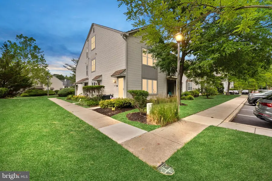 2402-b Shurlock Ct, Mount Laurel, NJ 08054 - #3