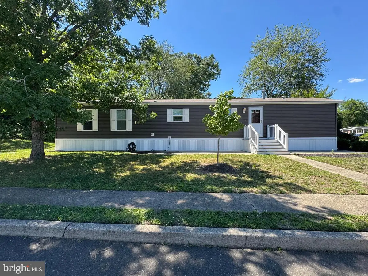 19 Meadowbrook Dr, Browns Mills, NJ 08015 - #1