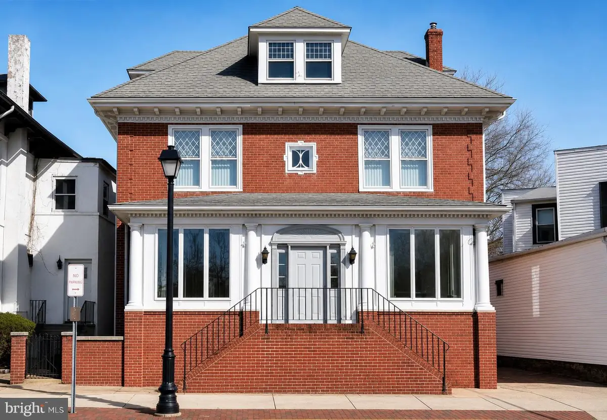 467 High St, Burlington, NJ 08016 - #1