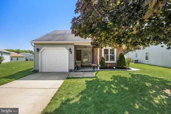 3 Marina Ct, MOUNT LAUREL, NJ 08054