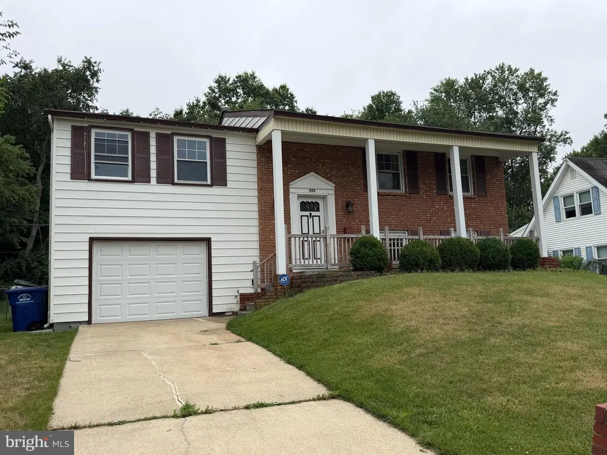 253 Evergreen Dr, Willingboro, NJ 08046 - #1