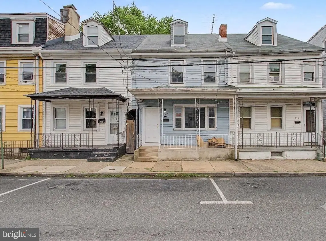 411 Lawrence St, Burlington, NJ 08016 - #1
