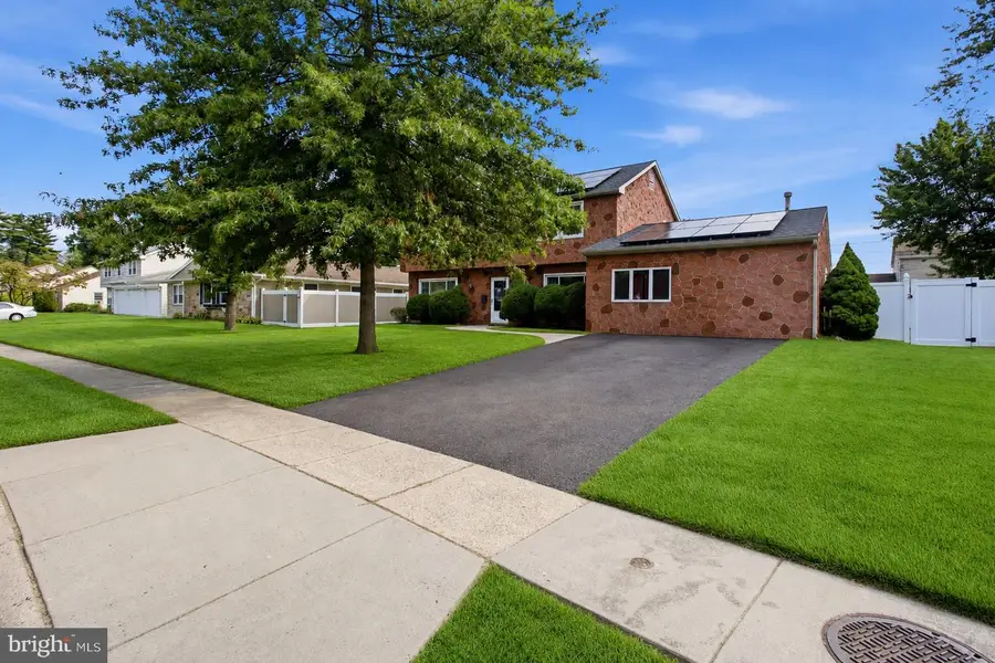 5 Newport Ln, Willingboro, NJ 08046 - #3