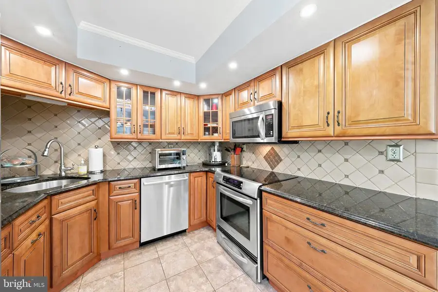 9 Stonybrook Ct, Medford, NJ 08055 - #3