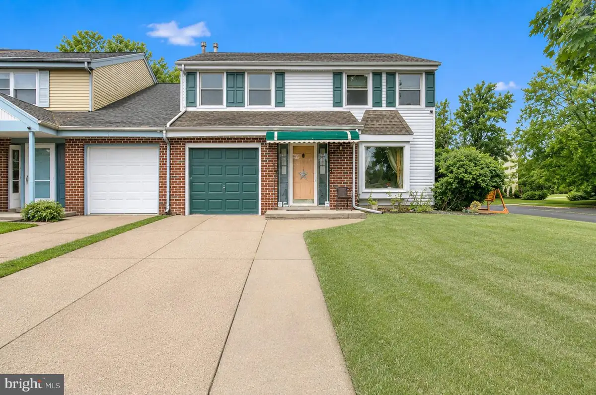 114 Burnam Wood Ct, Mount Laurel, NJ 08054 - #1