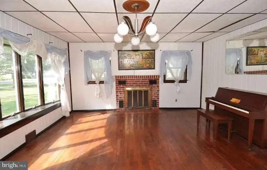 2091 Old York Rd, Burlington, NJ 08016 - #2