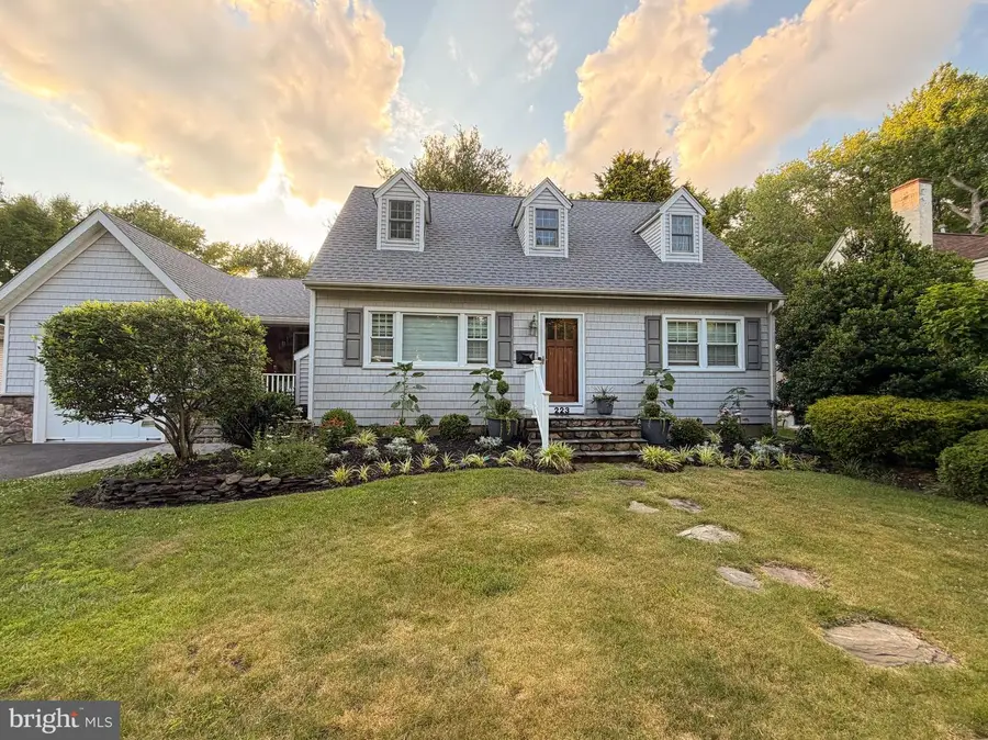 223 Center St, Moorestown, NJ 08057 - #2