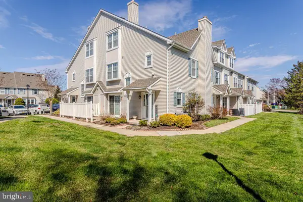 105 Wharton Rd, MOUNT LAUREL, NJ 08054
