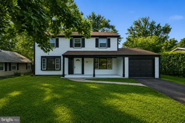 50 Princeton Ln, WILLINGBOROUGH, NJ 08046