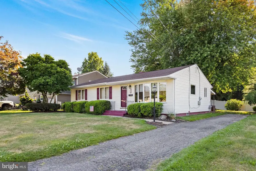 8 Hunt Rd, Bordentown, NJ 08505 - #2