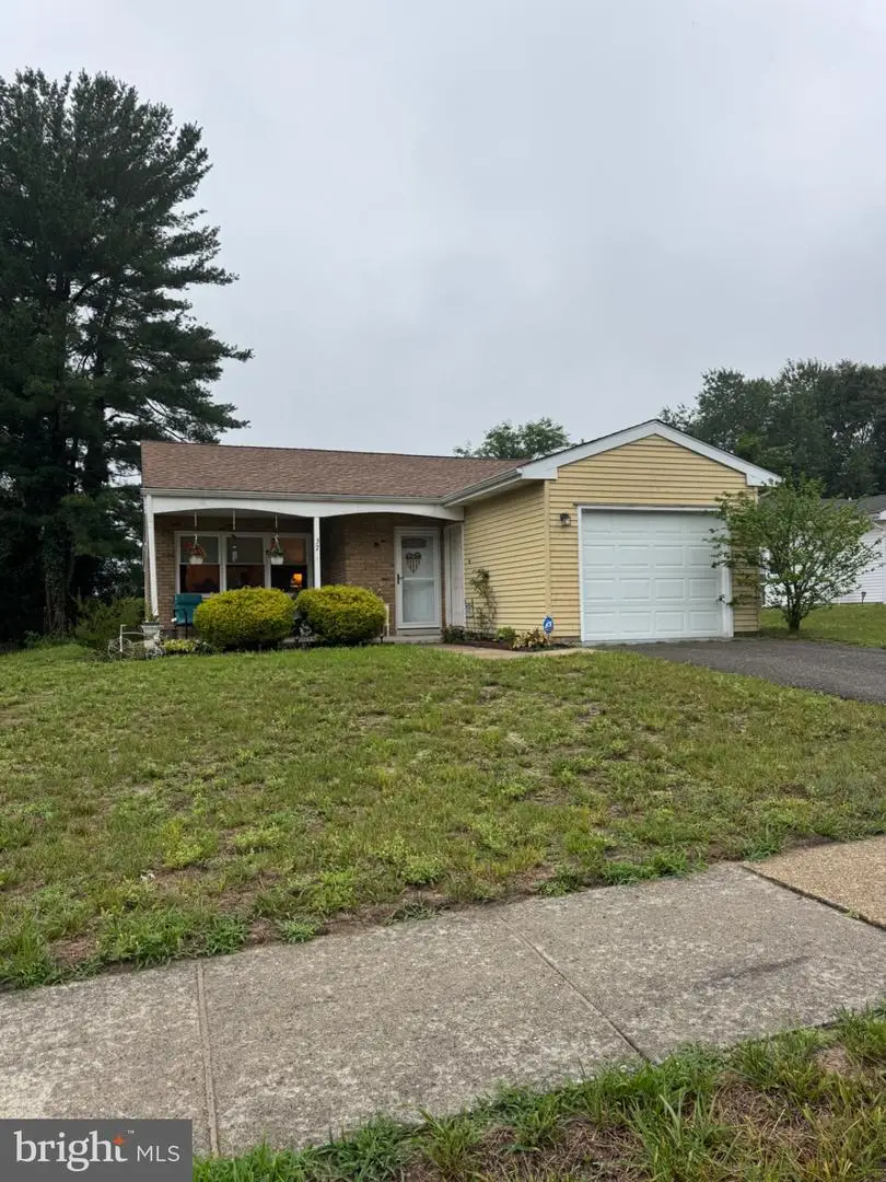 37 Kingston Way, Leisuretowne, NJ 08088 - #1