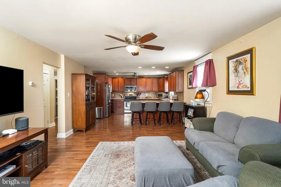 1043 Hornberger Ave, Roebling, NJ 08554 - #3