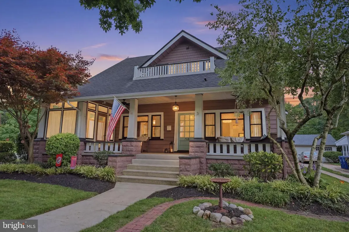 706 Thomas Ave, Riverton, NJ 08077 - #1