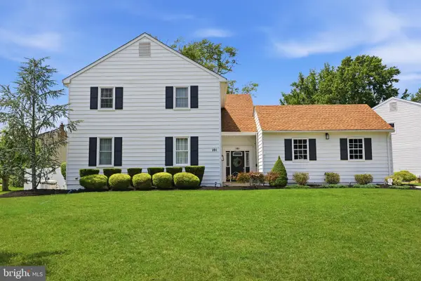101 Williamsburg Way, MOUNT LAUREL, NJ 08054