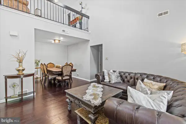 706-b Trescott Pl, MOUNT LAUREL, NJ 08054