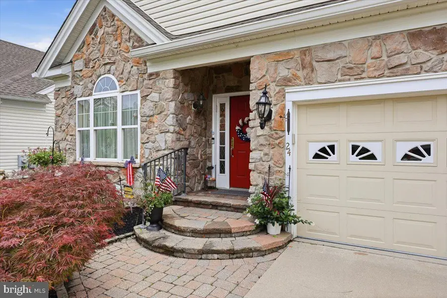 24 Lowell Dr, Marlton, NJ 08053 - #3