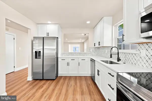 2 Emory Ln, MOUNT LAUREL, NJ 08054