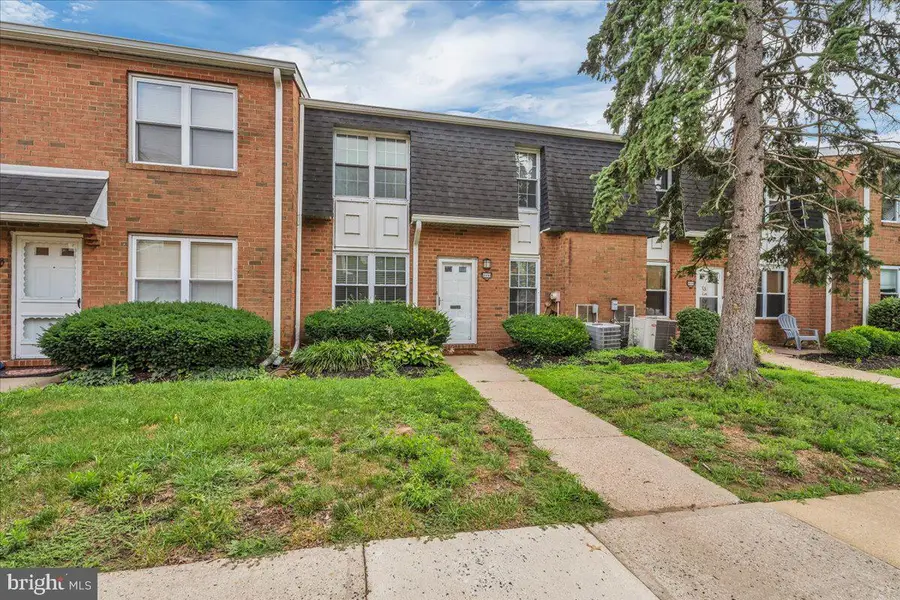 2036 Harbour Dr, Palmyra, NJ 08065 - #2