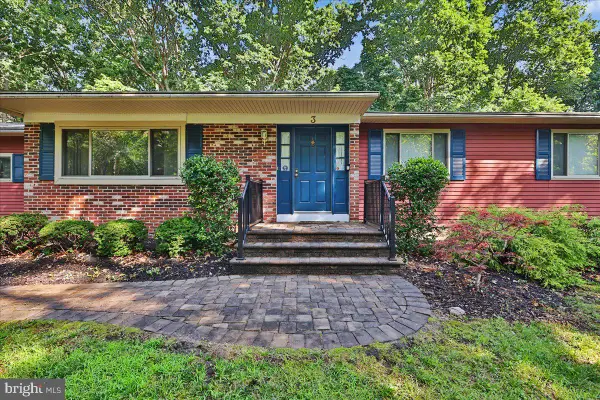 3 Blueberry Rd, SHAMONG, NJ 08088