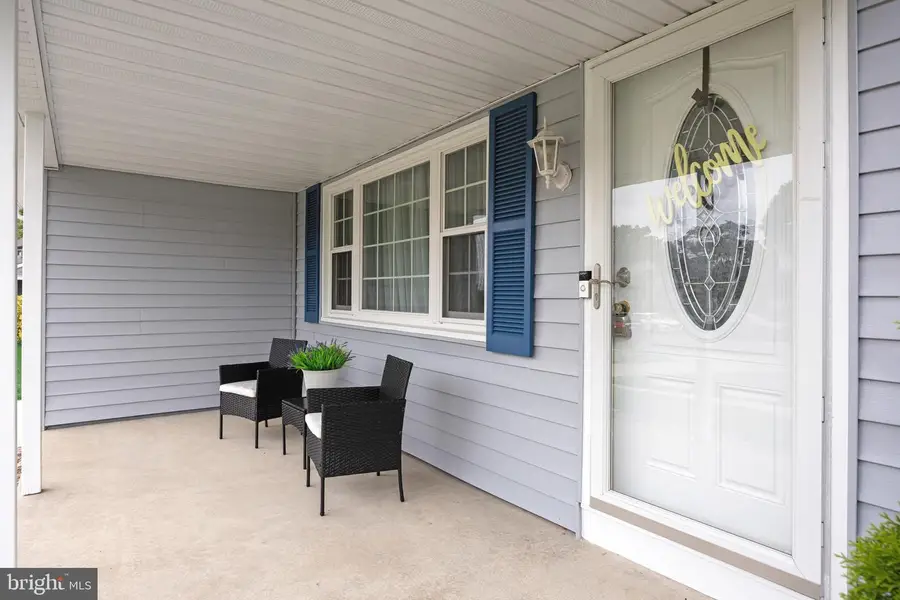 211 Tenby Chase Dr, Delran, NJ 08075 - #3