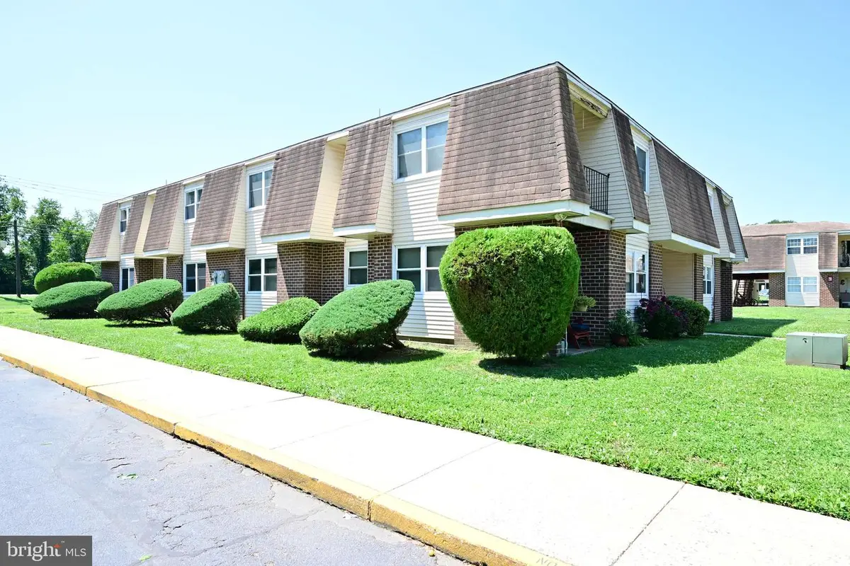 29-8 Florence Tollgate Pl #8, Burlington, NJ 08016 - #1