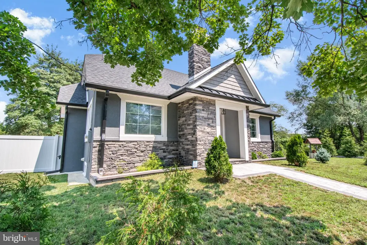 17 Middlesex Ave, Hainesport, NJ 08036 - #1