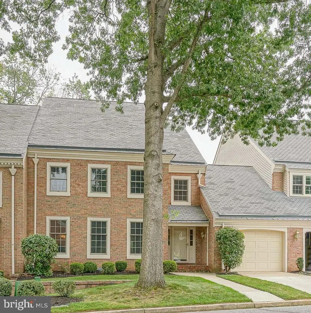 64 Foxwood Dr, Moorestown, NJ 08057 - #1
