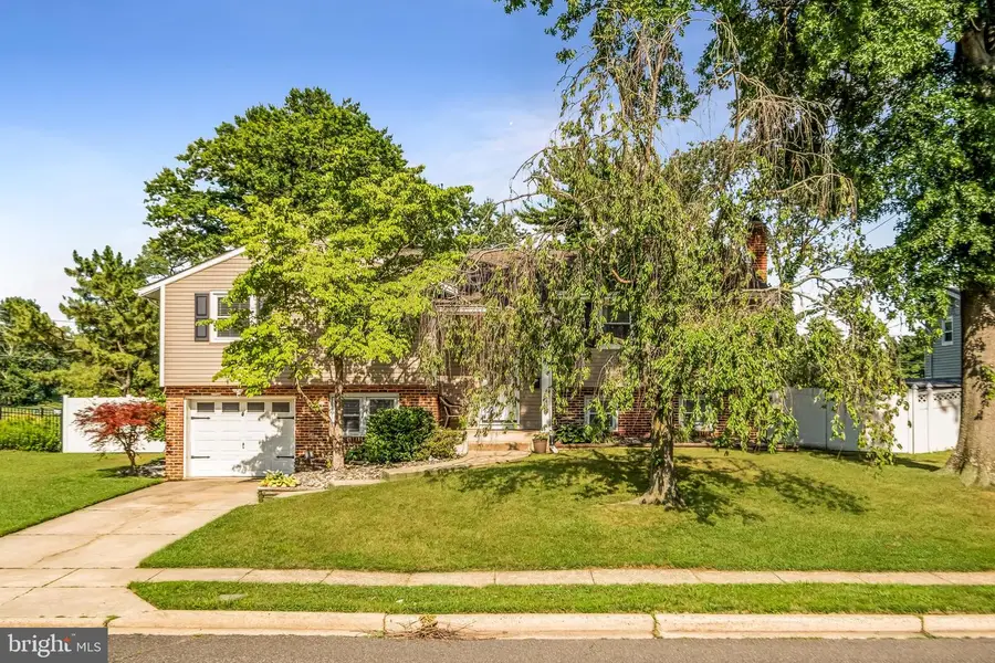 185 Ramblewood Pkwy, Mount Laurel, NJ 08054 - #2