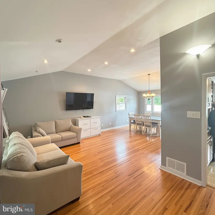 10 Wedgewood Dr, Cinnaminson, NJ 08077 - #3