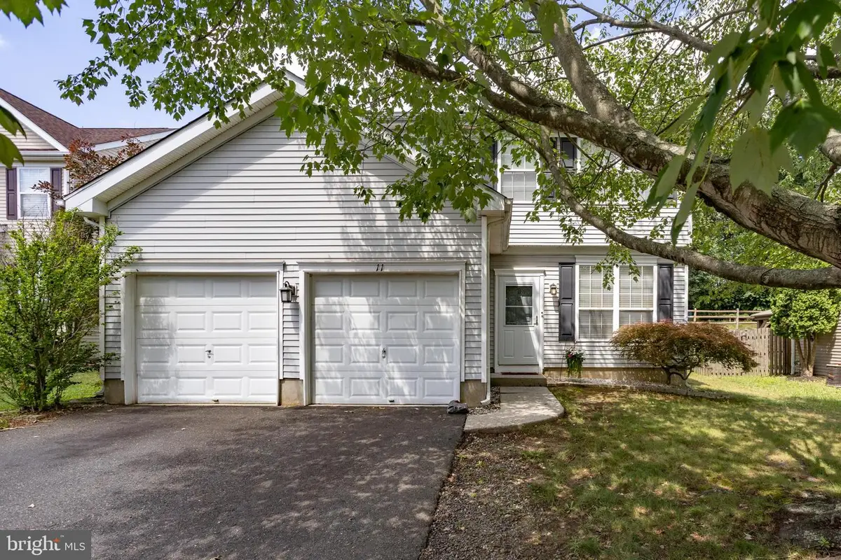 11 Lincoln Dr, Columbus, NJ 08022 - #1