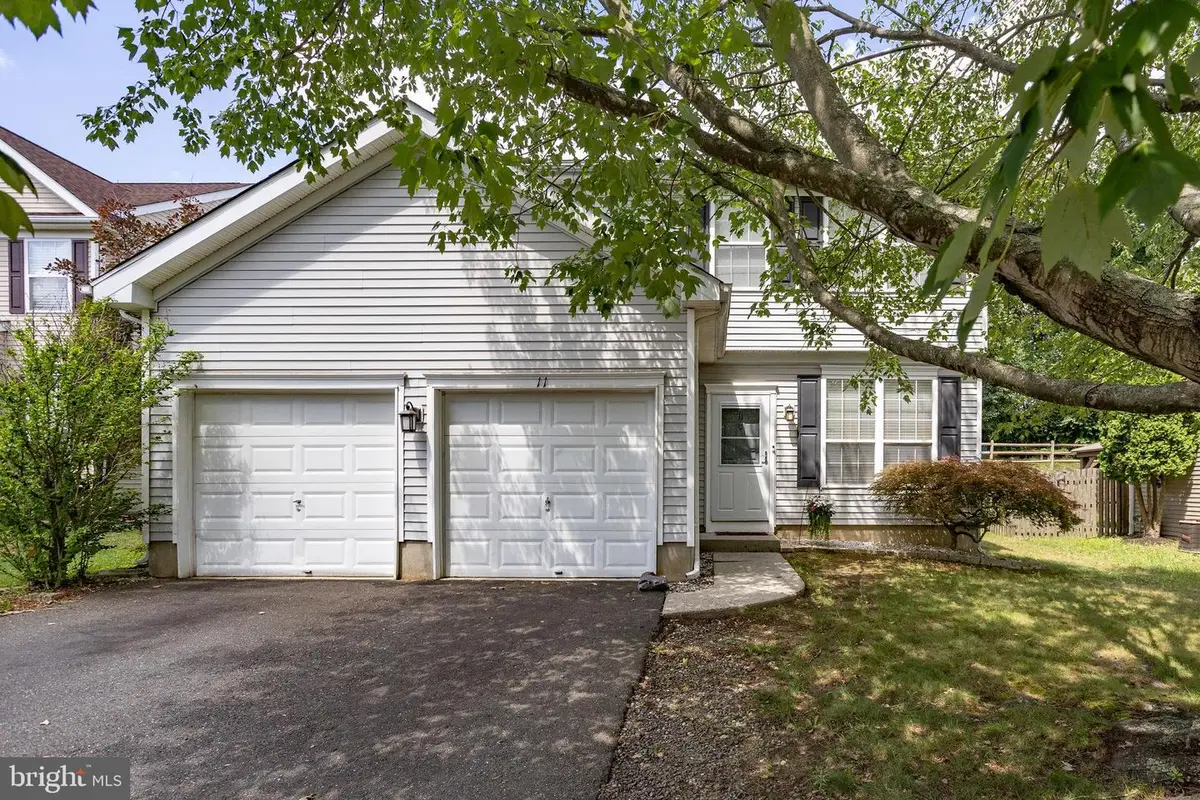11 Lincoln Dr, Columbus, NJ 08022 - #1