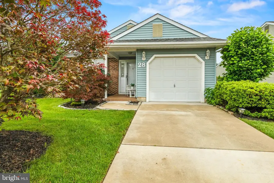 28 White Stone Ct, Mount Laurel, NJ 08054 - #2