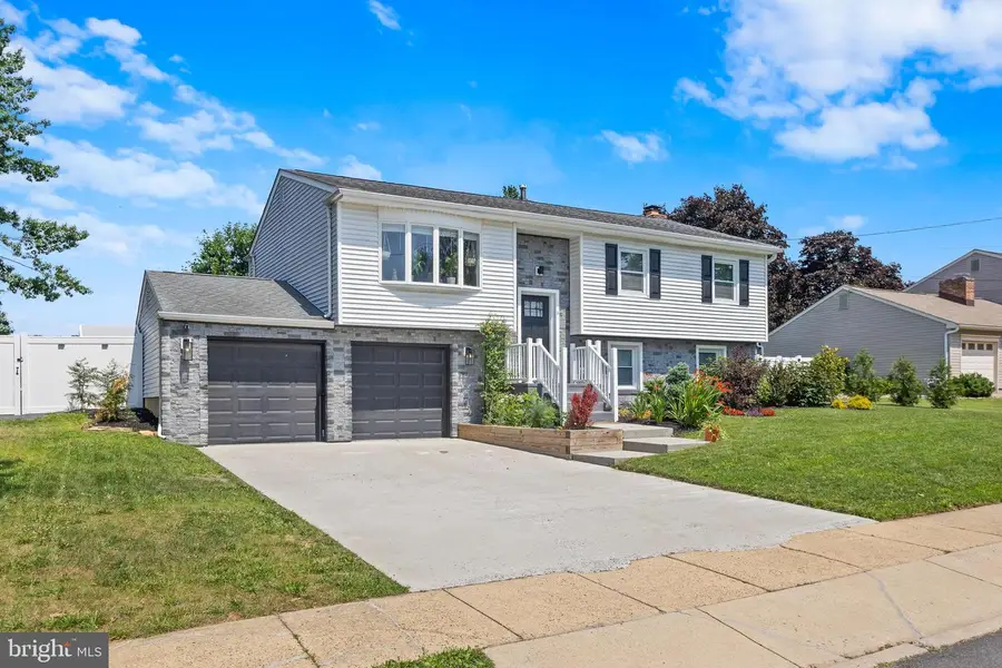 6 Independence Dr, Bordentown, NJ 08505 - #2